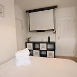 Contemporary 2 Bed Flat In Bristol, Free Parking Apartamento *