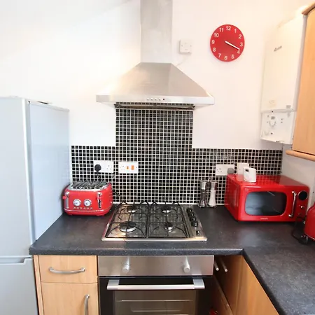 Contemporary 2 Bed Flat In Bristol, Free Parking Daire Bristol