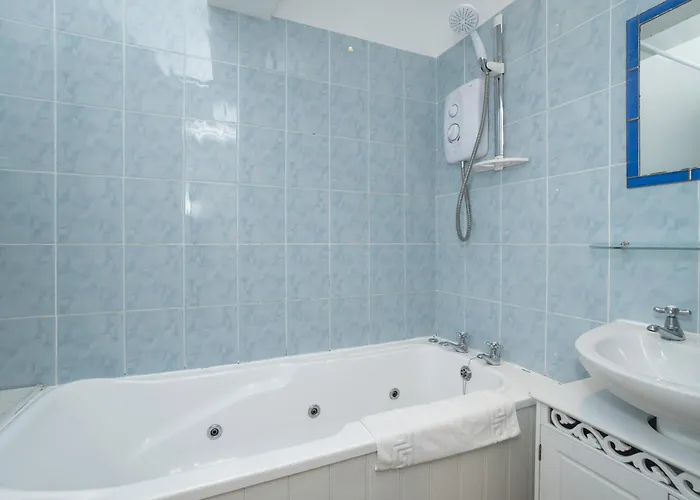 Lejlighed Contemporary 2 Bed Flat In Bristol, Free Parking *