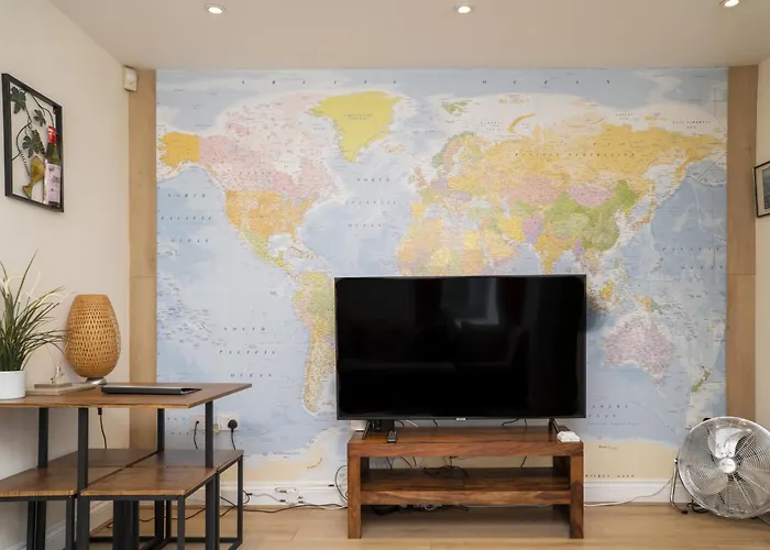 Contemporary 2 Bed Flat In Bristol, Free Parking Bristol